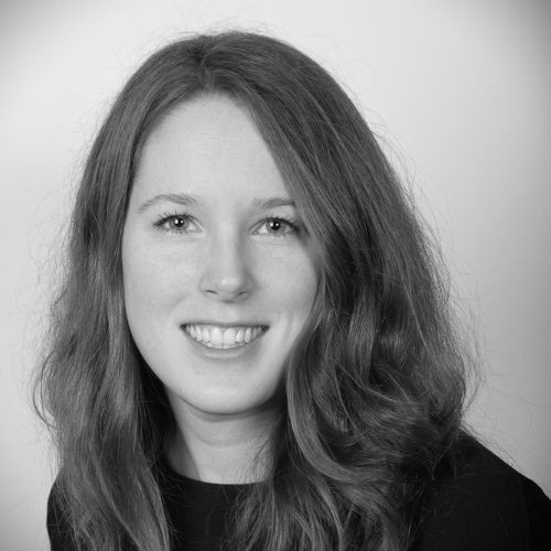 Professional headshot -2bw